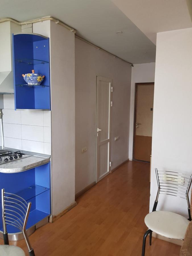 Apartment-14 In The Center Of Yerevan Exterior photo