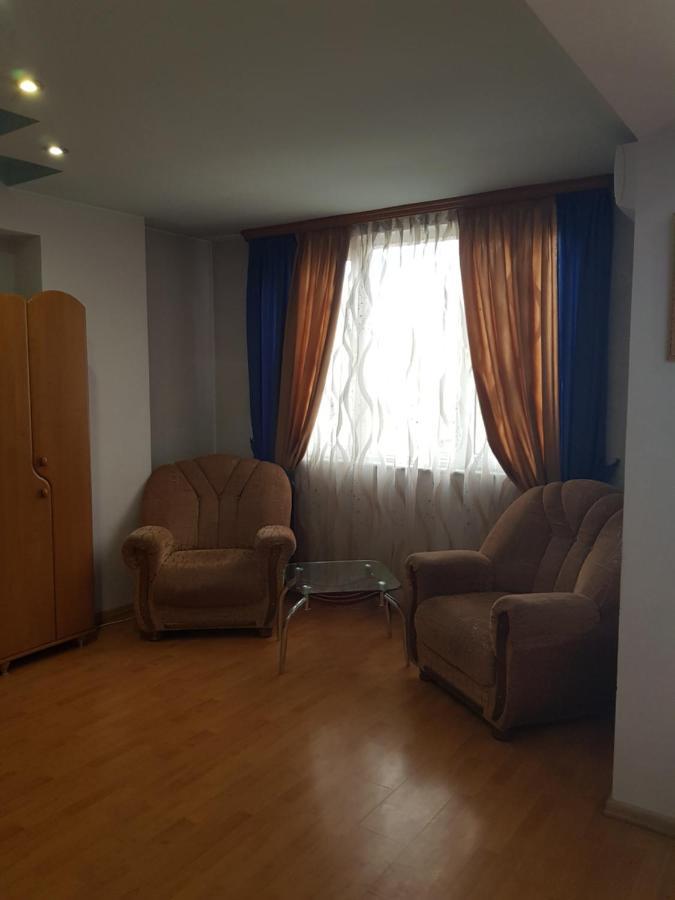 Apartment-14 In The Center Of Yerevan Exterior photo